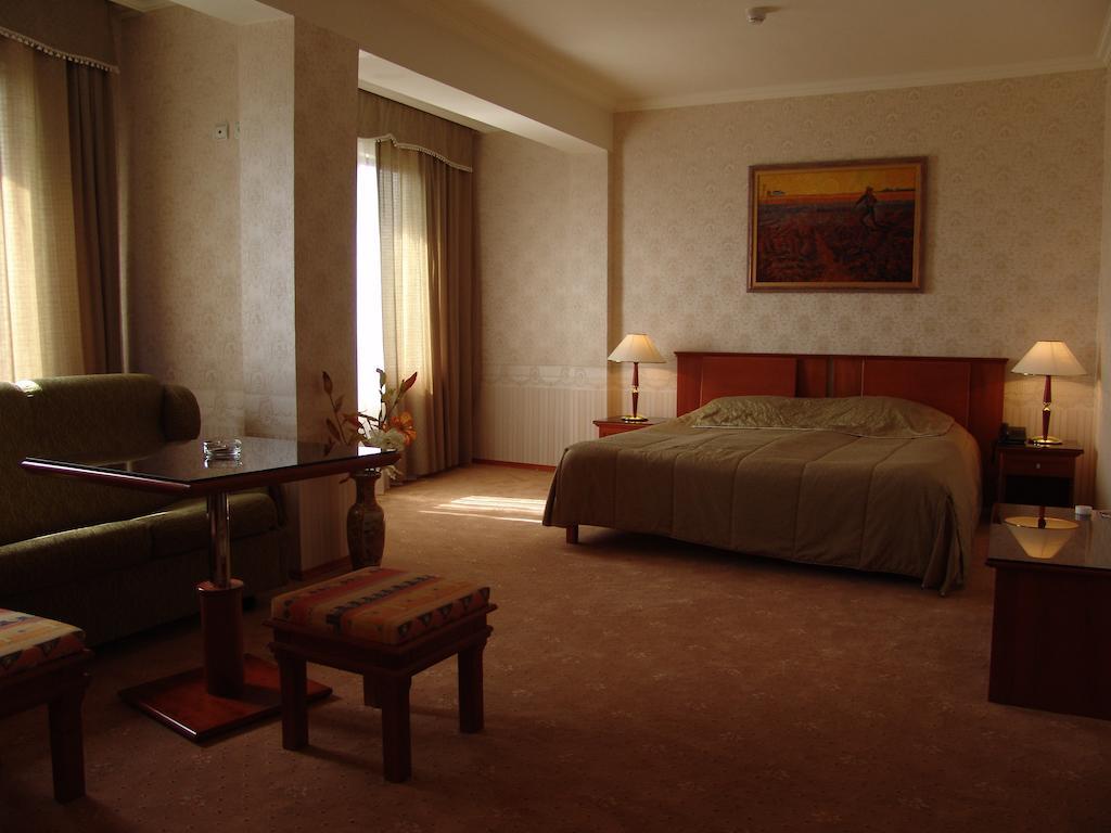 Hotel Zheleznik Stara Zagora Extérieur photo